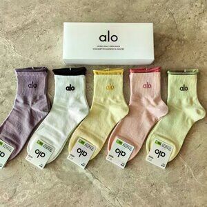 A17- New ALO Yoga Women's Double Cuff Half-Crew Socks 5-Pack - Pastel Tones